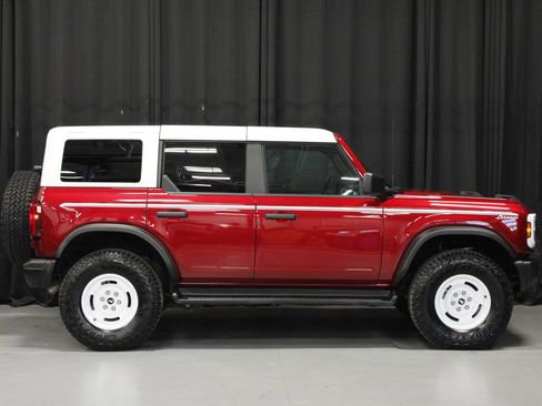 Used 2025 Ford Bronco Heritage Edition AWD/4WD image 6