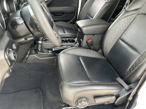 Used 2023 Jeep Wrangler Unlimited Sahara AWD/4WD image 21