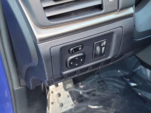 Used 2015 Lexus CT 200h w/ Navigation Package image 18