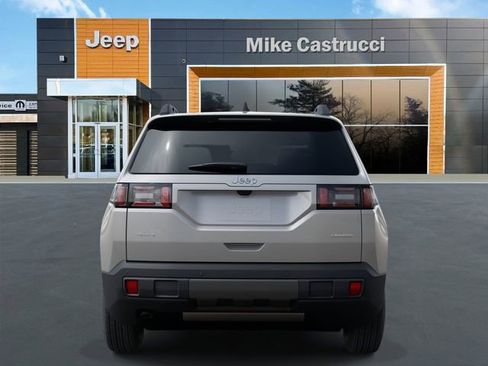 New 2026 Jeep Cherokee Laredo image 7