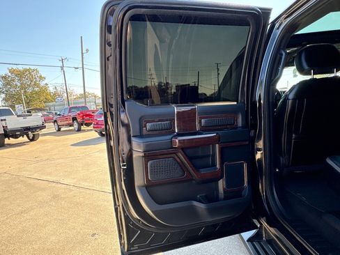 Used 2018 Ford F450 Platinum w/ Platinum Ultimate Package image 9