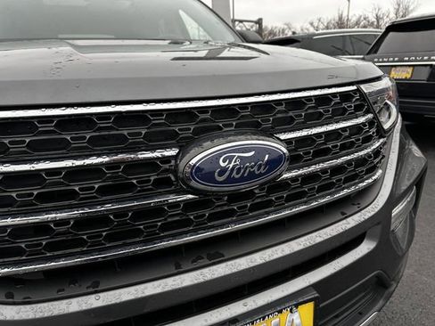 Certified 2022 Ford Explorer XLT w/ Equipment Group 202A image 10