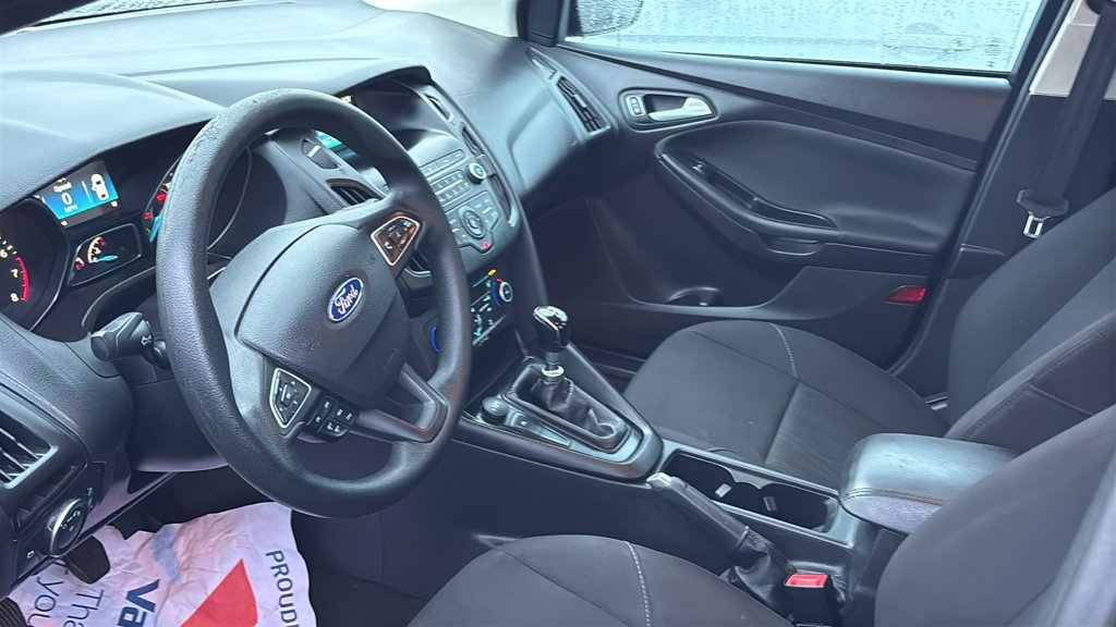 Used 2018 Ford Focus SE FWD image 22