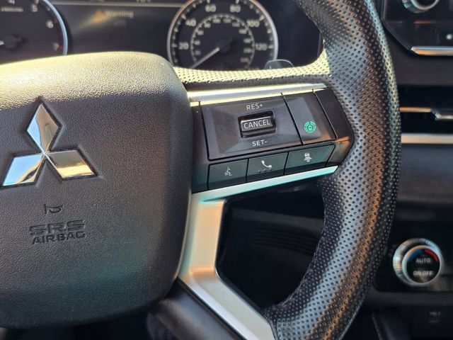 Used 2022 Mitsubishi Outlander SEL AWD/4WD image 29
