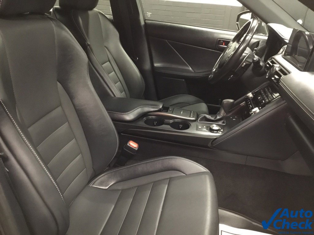 Used 2023 Lexus IS 500 RWD image 33