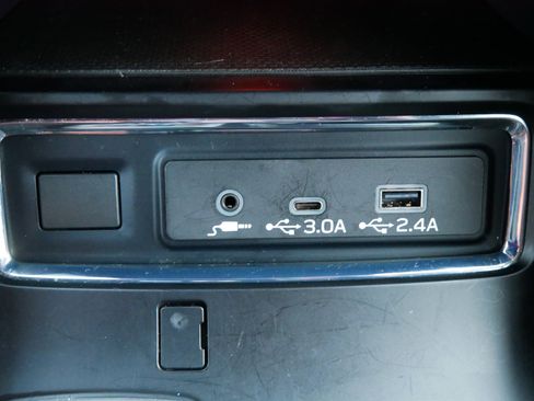 Used 2023 Subaru Ascent Premium w/ Convenience Package image 29