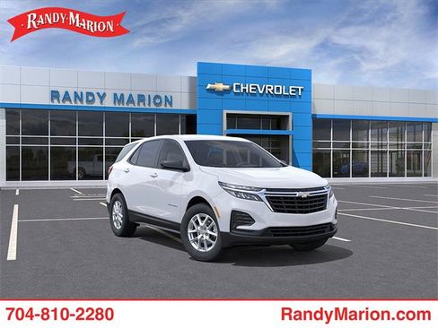 New 2022 Chevrolet Equinox LS w/ LS Convenience Package image 1