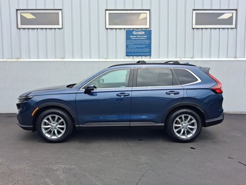 Used 2024 Honda CR-V EX image 2