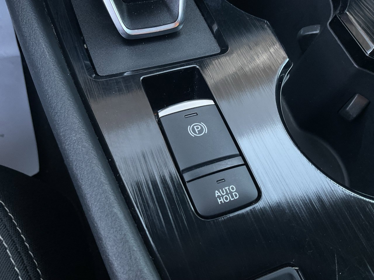 Used 2025 Nissan Rogue SV FWD image 25