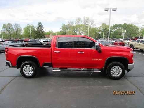 Certified 2024 Chevrolet Silverado 3500 LTZ w/ LTZ Premium Package image 6