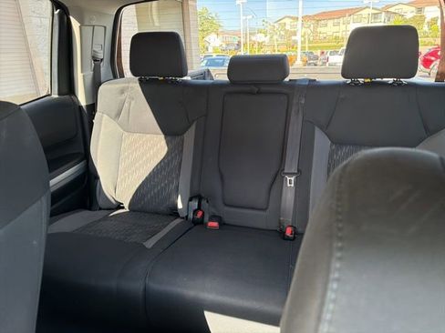 Used 2020 Toyota Tundra SR5 w/ SR5 Upgrade Package AWD/4WD image 28