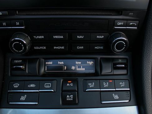 Used 2017 Porsche 718 Boxster S image 28