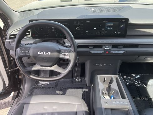 Used 2024 Kia EV9 Wind AWD/4WD image 13