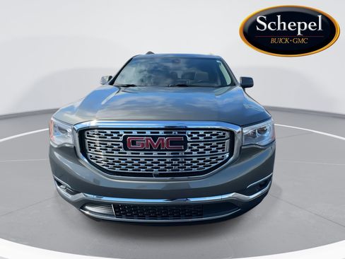 Used 2018 GMC Acadia Denali w/ Technology Package AWD/4WD image 3