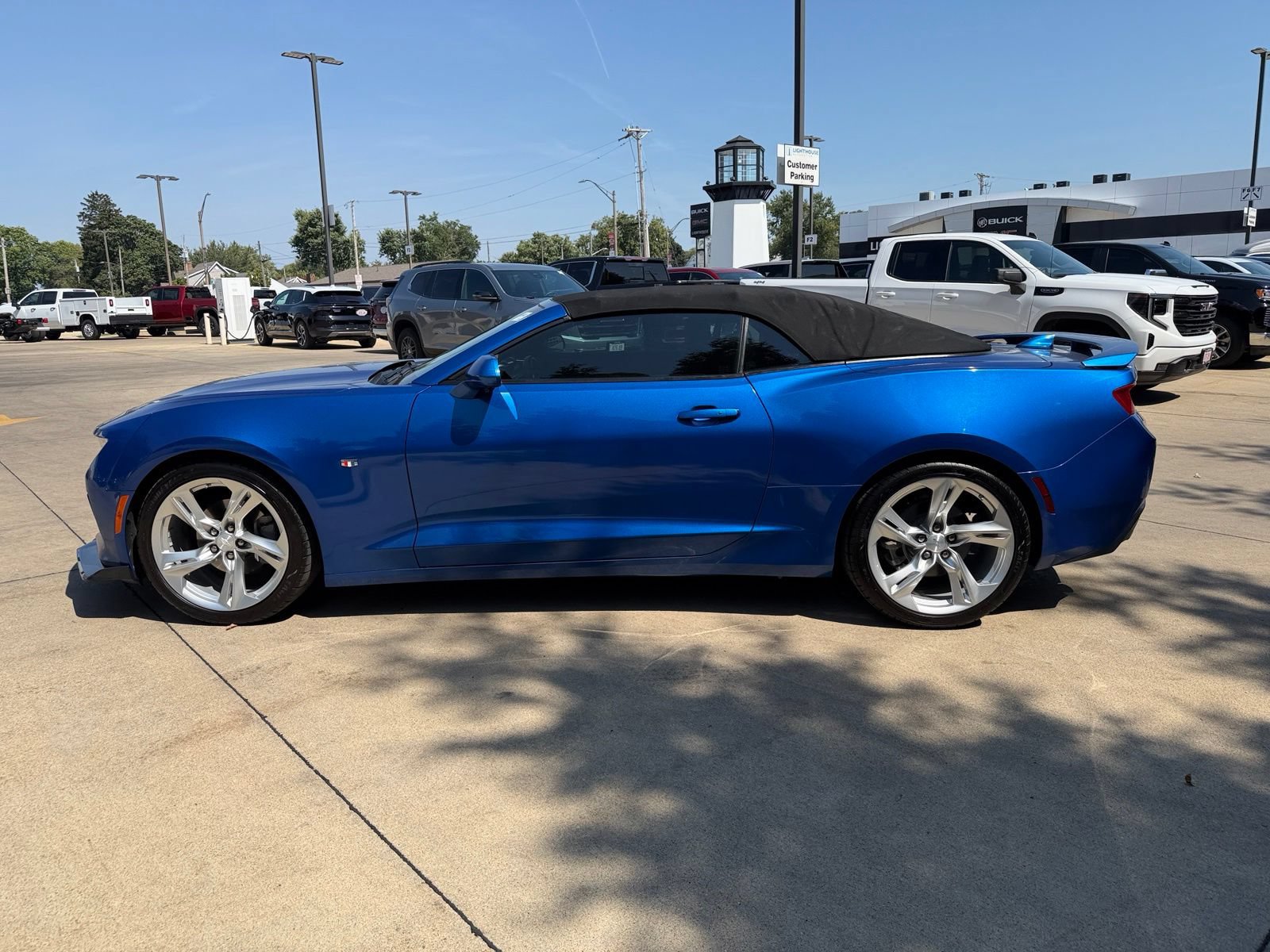 Used 2018 Chevrolet Camaro LT RWD image 10