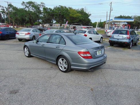 Used 2011 Mercedes-Benz C 300 Sedan image 3