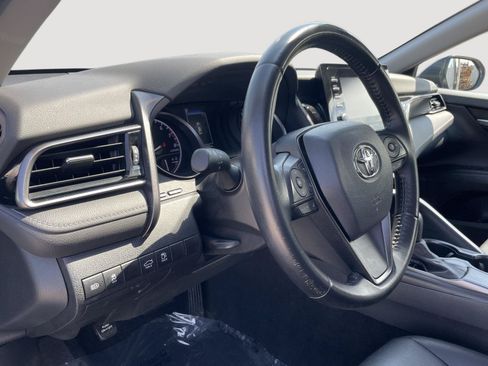 Used 2021 Toyota Camry SE FWD image 23