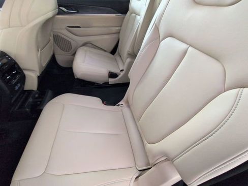 Certified 2025 Jeep Grand Cherokee L Limited image 27