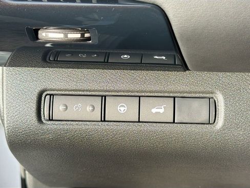 New 2025 Nissan Pathfinder SV w/ Cargo Package image 10