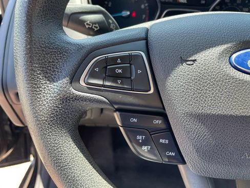 Used 2016 Ford Focus SE FWD image 17