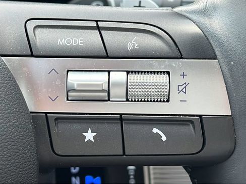 Certified 2024 Hyundai Kona Limited FWD image 29