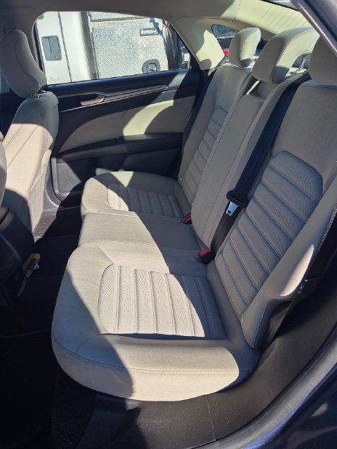 Used 2018 Ford Fusion S FWD image 10