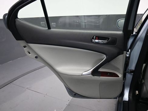 Used 2006 Lexus IS 350 image 21