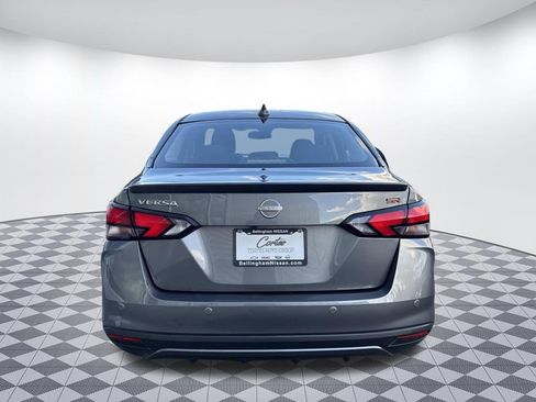 Used 2024 Nissan Versa SR image 7