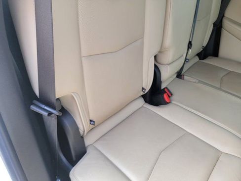 Used 2019 Cadillac XT5 Luxury FWD image 14