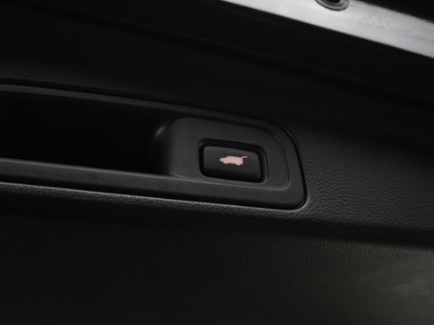 Used 2020 Honda Pilot Touring image 11