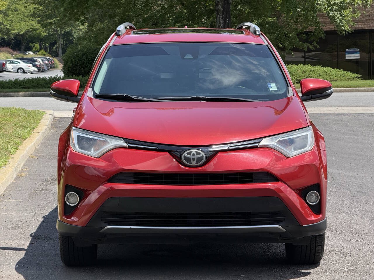 Used 2017 Toyota RAV4 XLE FWD image 4
