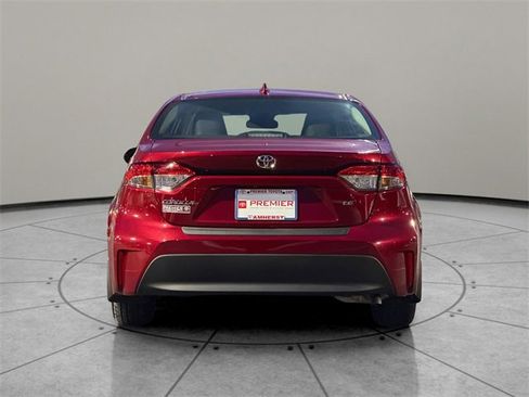 Used 2024 Toyota Corolla LE image 5