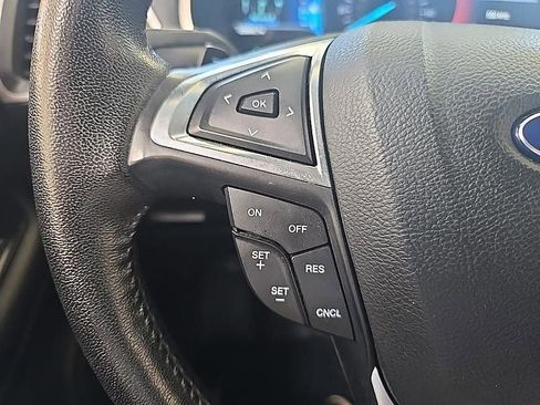 Used 2017 Ford Edge SEL w/ Equipment Group 201A AWD/4WD image 18