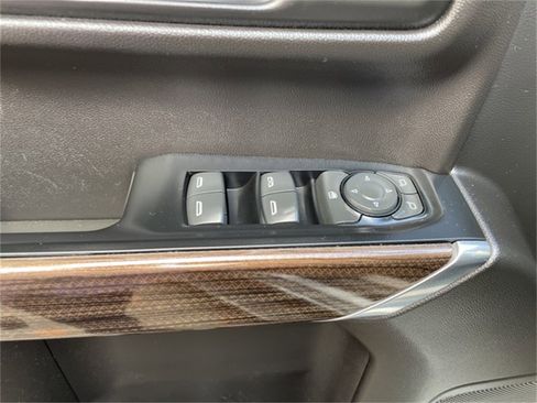 Used 2019 Chevrolet Silverado 1500 LT Trail Boss image 18