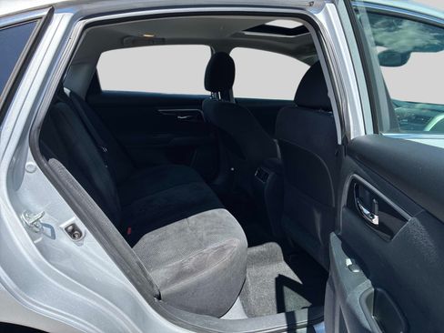 Used 2014 Nissan Altima 2.5 SV w/ Convenience Package FWD image 11