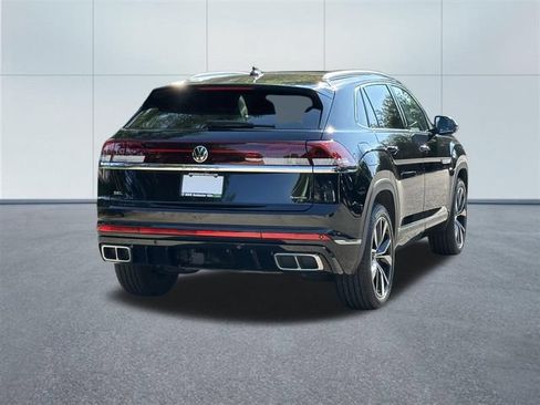 Used 2024 Volkswagen Atlas Cross Sport SEL Premium R-Line AWD/4WD image 6