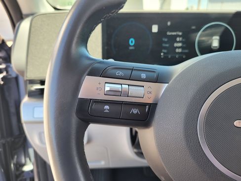 Used 2024 Hyundai Kona SEL FWD image 22