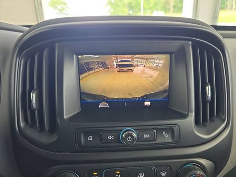 Used 2021 Chevrolet Colorado W/T w/ WT Convenience Package AWD/4WD image 16