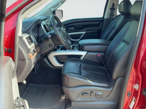 Used 2018 Nissan Titan SL AWD/4WD image 20