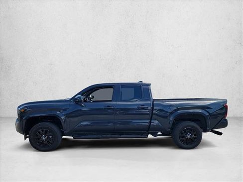 Used 2025 Toyota Tacoma SR5 AWD/4WD image 8