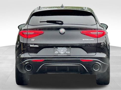 Used 2023 Alfa Romeo Stelvio Veloce AWD/4WD image 6