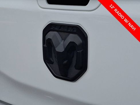 Used 2022 RAM 1500 Big Horn AWD/4WD image 30