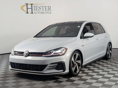Used 2018 Volkswagen GTI SE FWD image 4