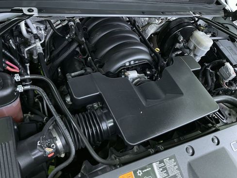 Used 2016 Chevrolet Suburban LTZ image 33