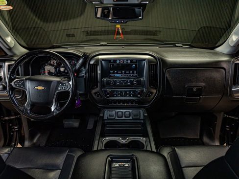 Used 2018 Chevrolet Silverado 1500 LTZ Z71 w/ LTZ Plus Package image 15