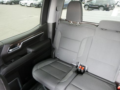 Used 2023 Chevrolet Silverado 1500 LT image 12