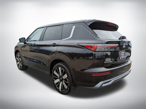 New 2026 Mitsubishi Outlander SE image 6