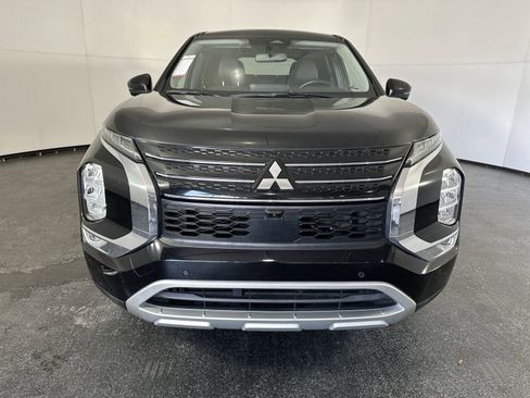 Used 2022 Mitsubishi Outlander SE image 4