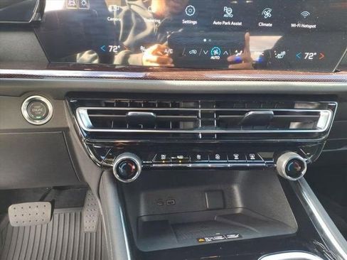 New 2026 Chevrolet Traverse Z71 w/ Enhanced Driving Package AWD/4WD image 19