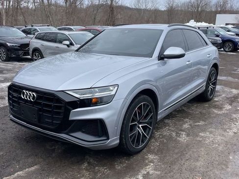 Used 2021 Audi Q8 Premium Plus w/ Premium Plus Package image 3